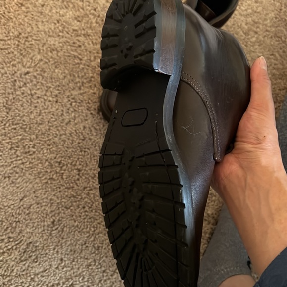 Gordon Rush Brown booth size 8 - Picture 2 of 3